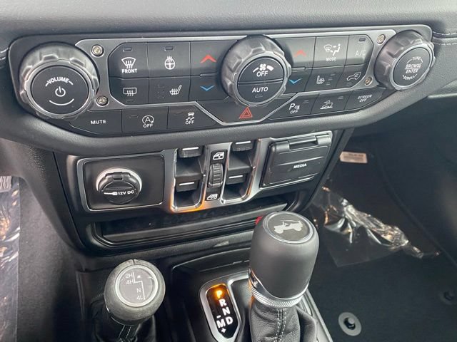 New 2026 Jeep Wrangler Unlimited Sahara AWD/4WD image 23