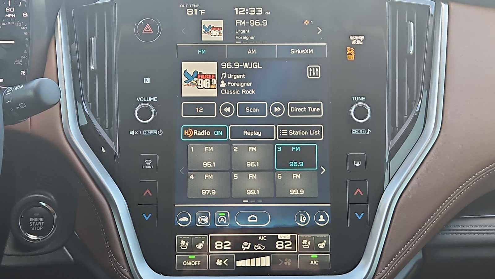 Used 2025 Subaru Outback Touring XT w/ Popular Package #2 image 12