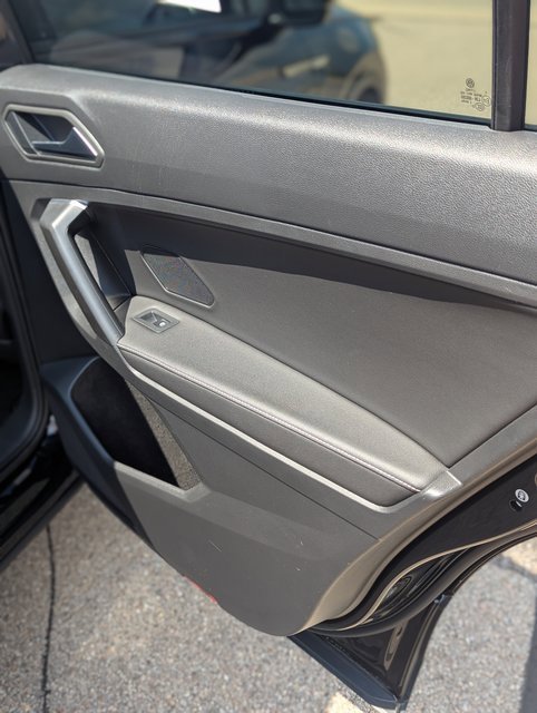 Used 2023 Volkswagen Tiguan S image 7