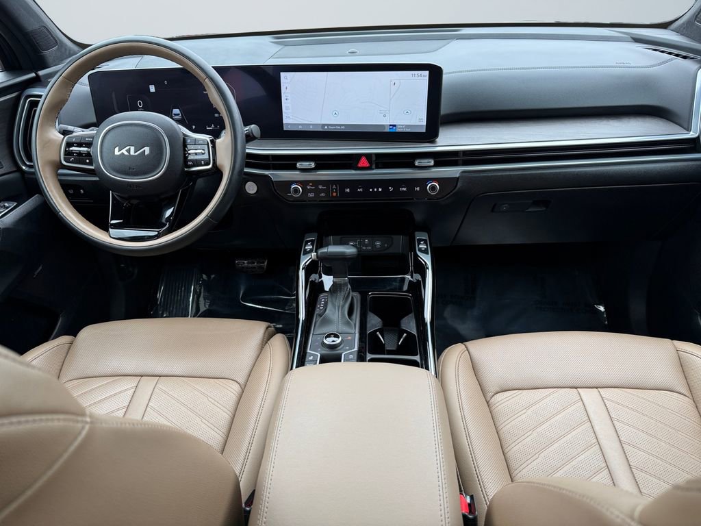 Used 2025 Kia Sorento SX Prestige w/ Olive Brown Leather Package image 10