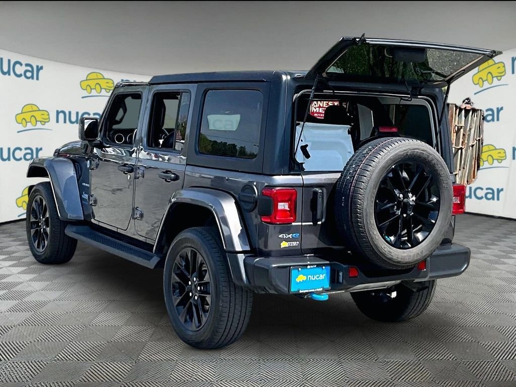 Used 2023 Jeep Wrangler Unlimited Sahara w/ Cold Weather Group AWD/4WD image 4