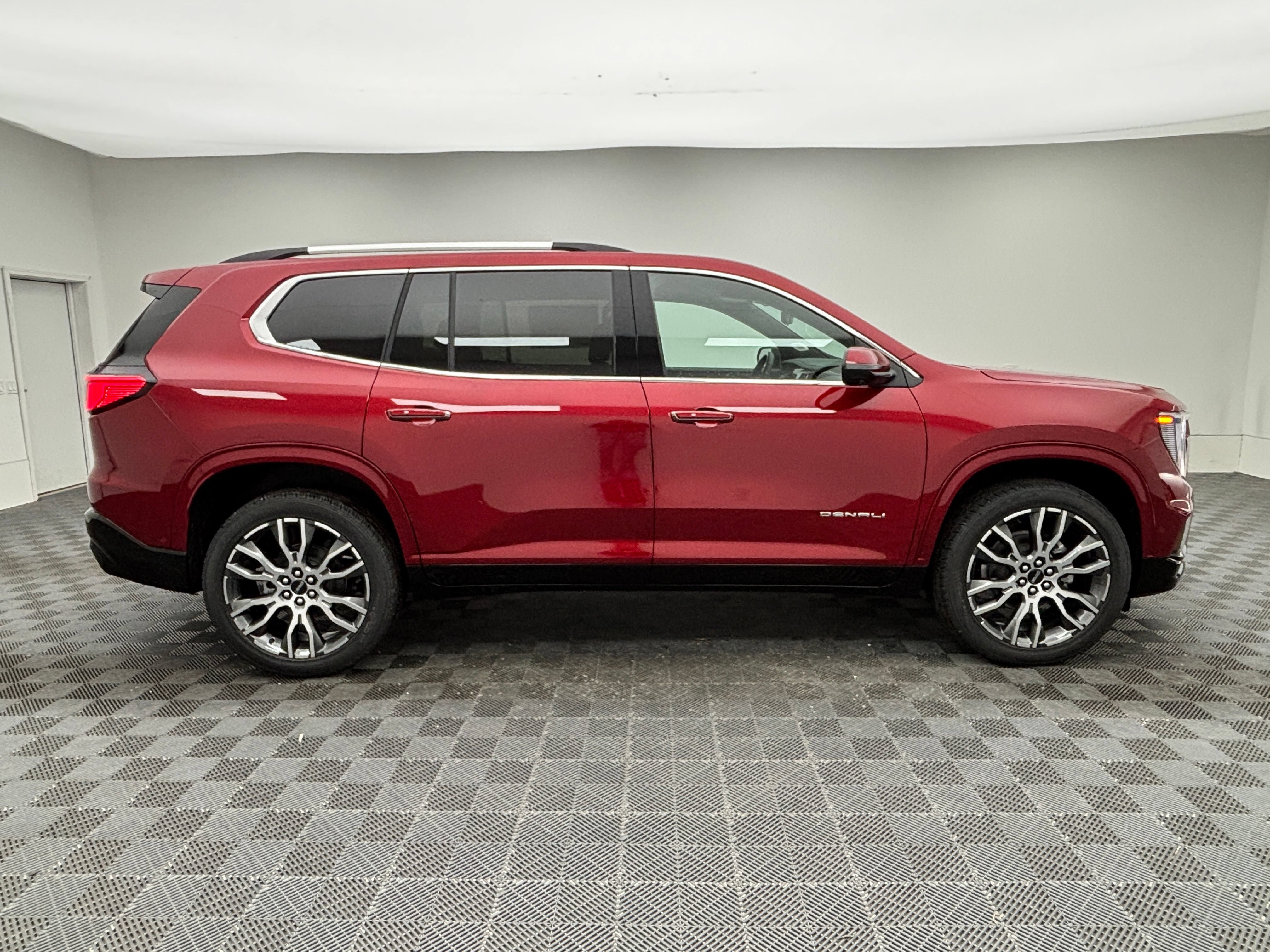 New 2027 GMC Acadia Denali Ultimate w/ LPO, Floor Liner Package AWD/4WD image 10
