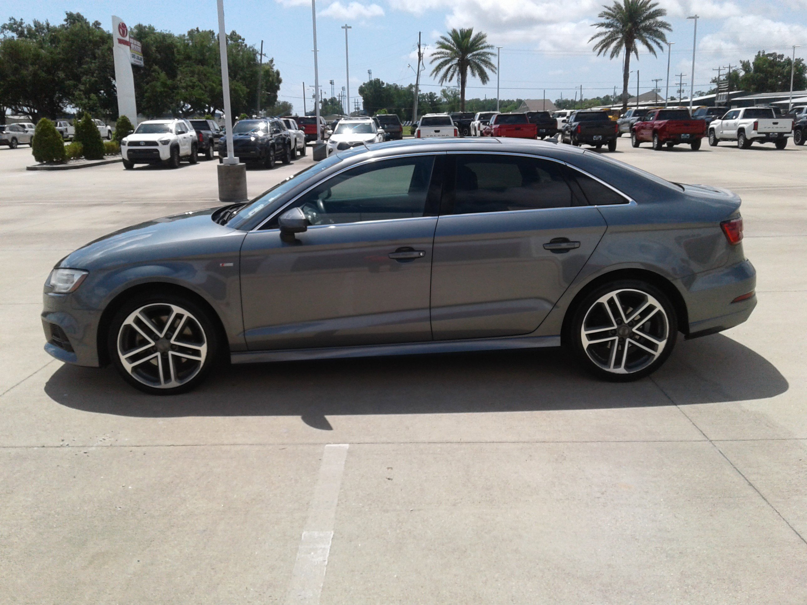 Used 2018 Audi A3 2.0T Premium Plus w/ Premium Plus Package AWD/4WD image 4