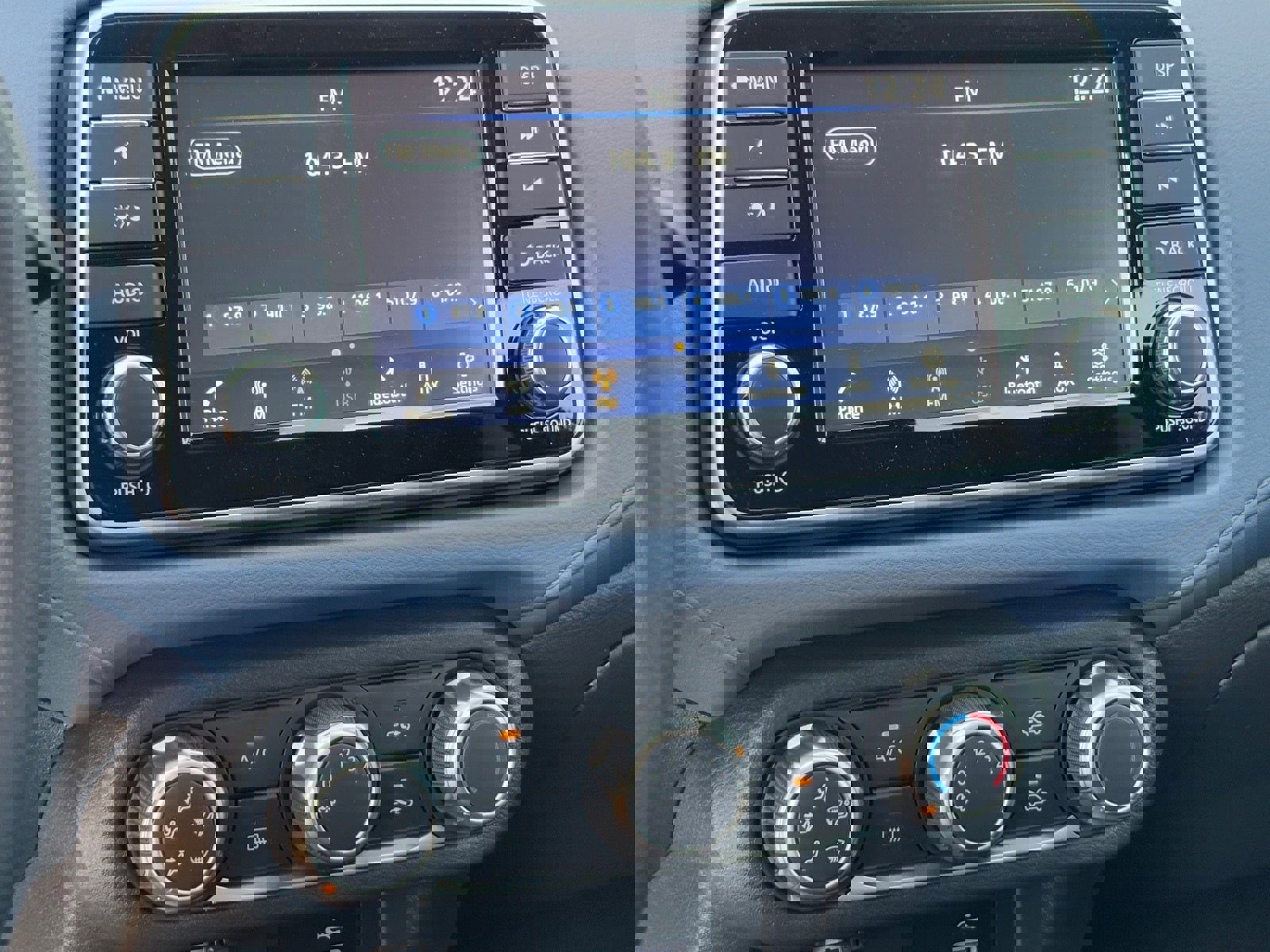 New 2025 Nissan Versa SV w/ Trunk Package image 24