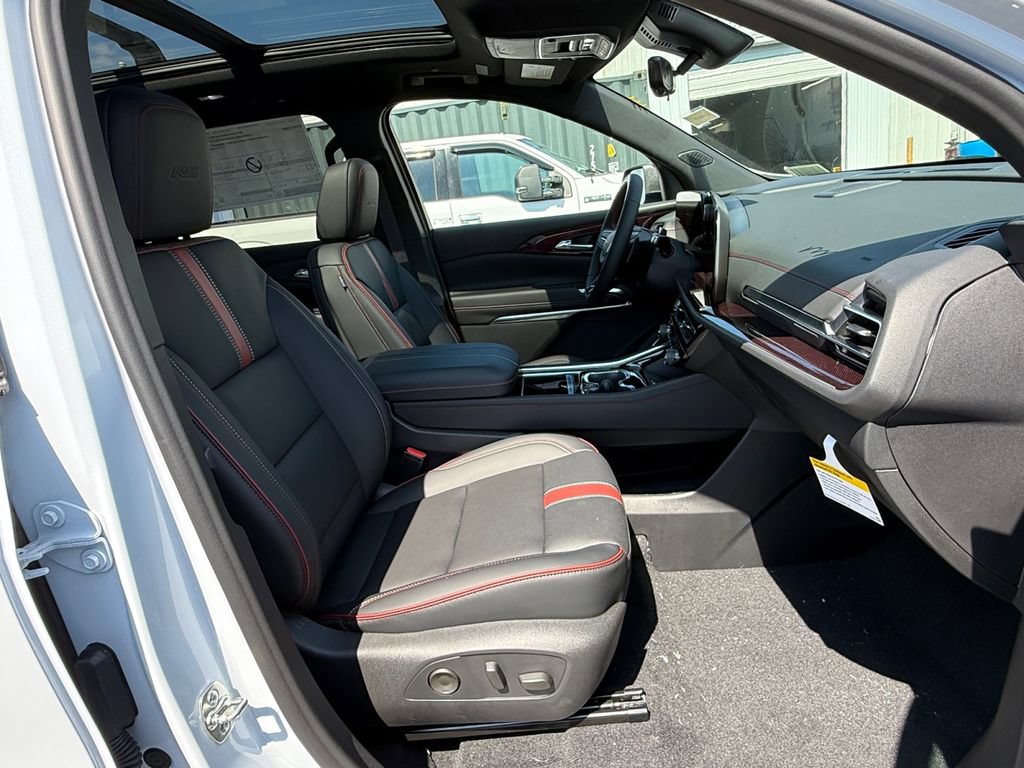 New 2027 Chevrolet Traverse RS FWD image 29