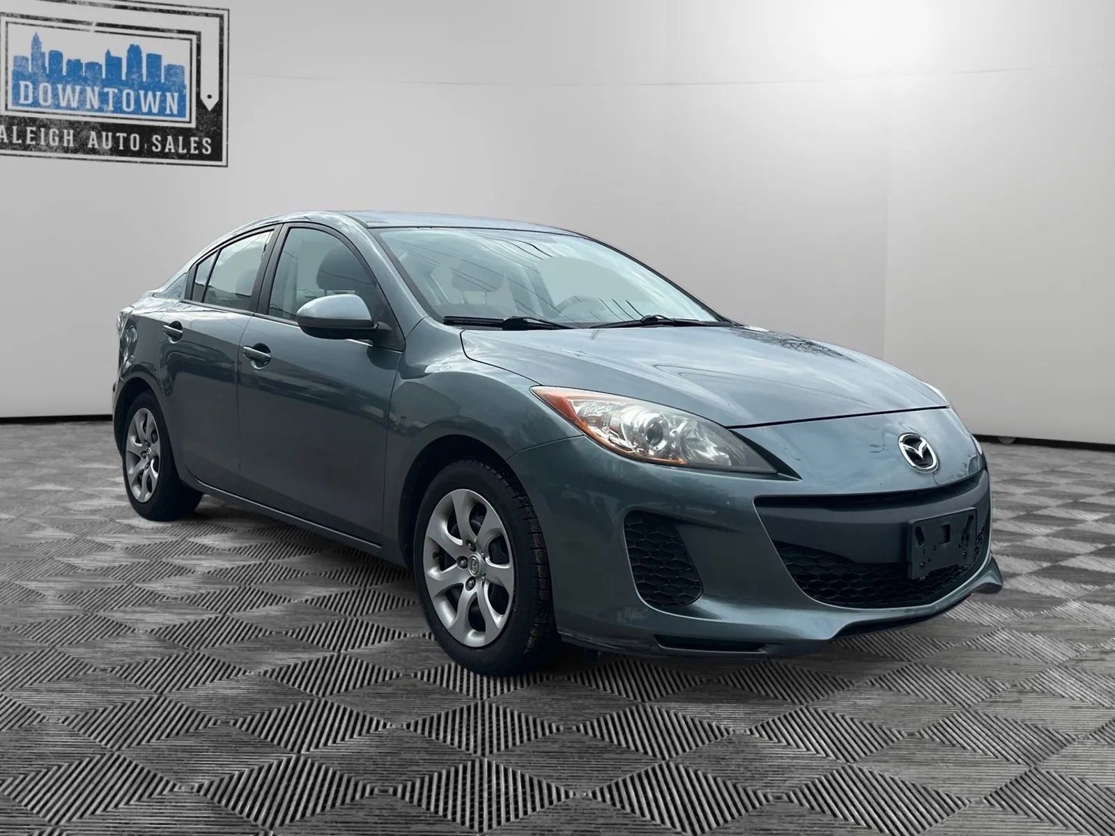 Used 2012 MAZDA MAZDA3 i Sport FWD image 4