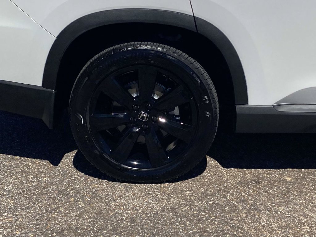 Used 2025 Honda Pilot Black Edition image 11