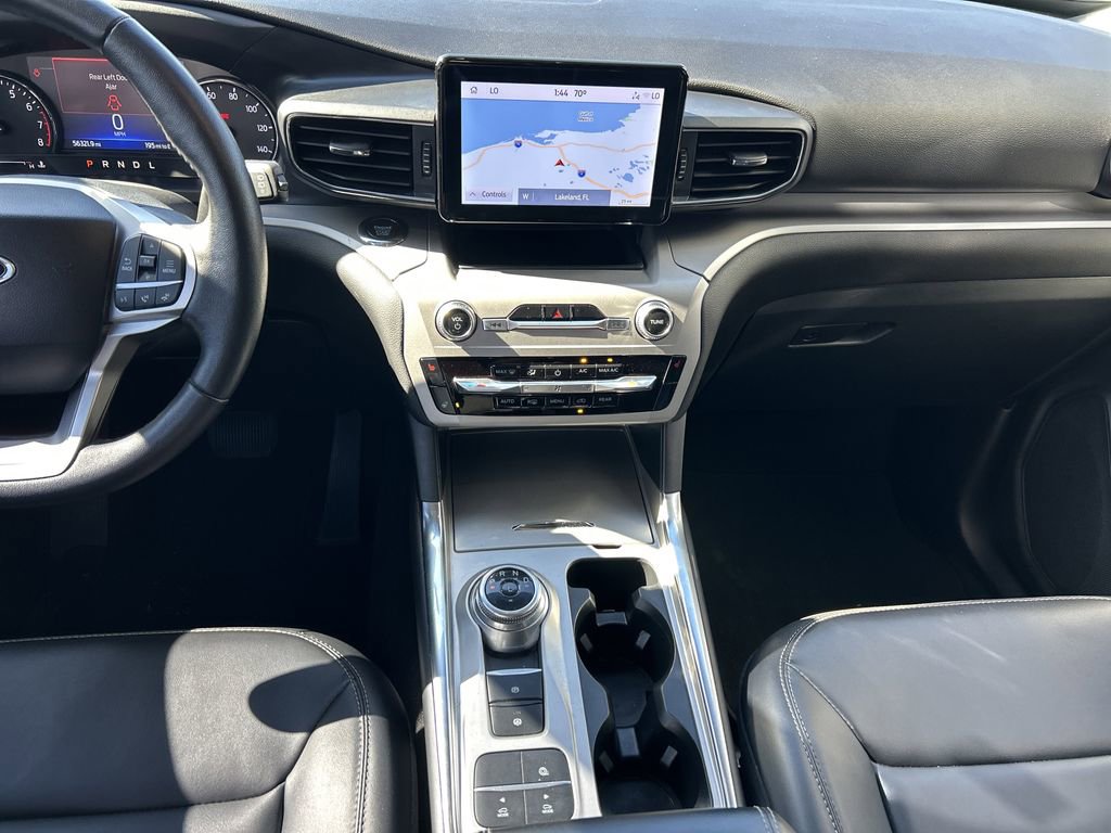 Used 2022 Ford Explorer XLT w/ Equipment Group 202A image 14