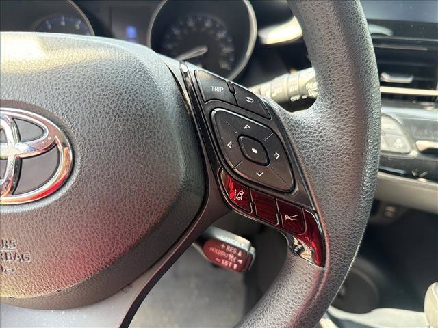 Used 2020 Toyota C-HR LE FWD image 16
