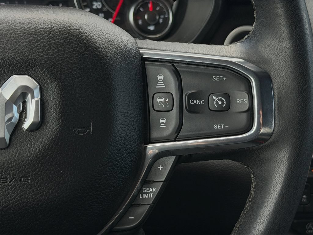 Used 2025 RAM 1500 Laramie AWD/4WD image 13