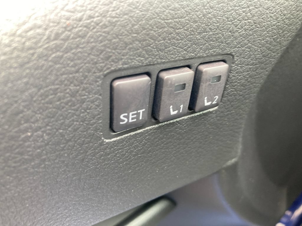 Used 2017 Nissan Rogue SL w/ SL Premium Package AWD/4WD image 41
