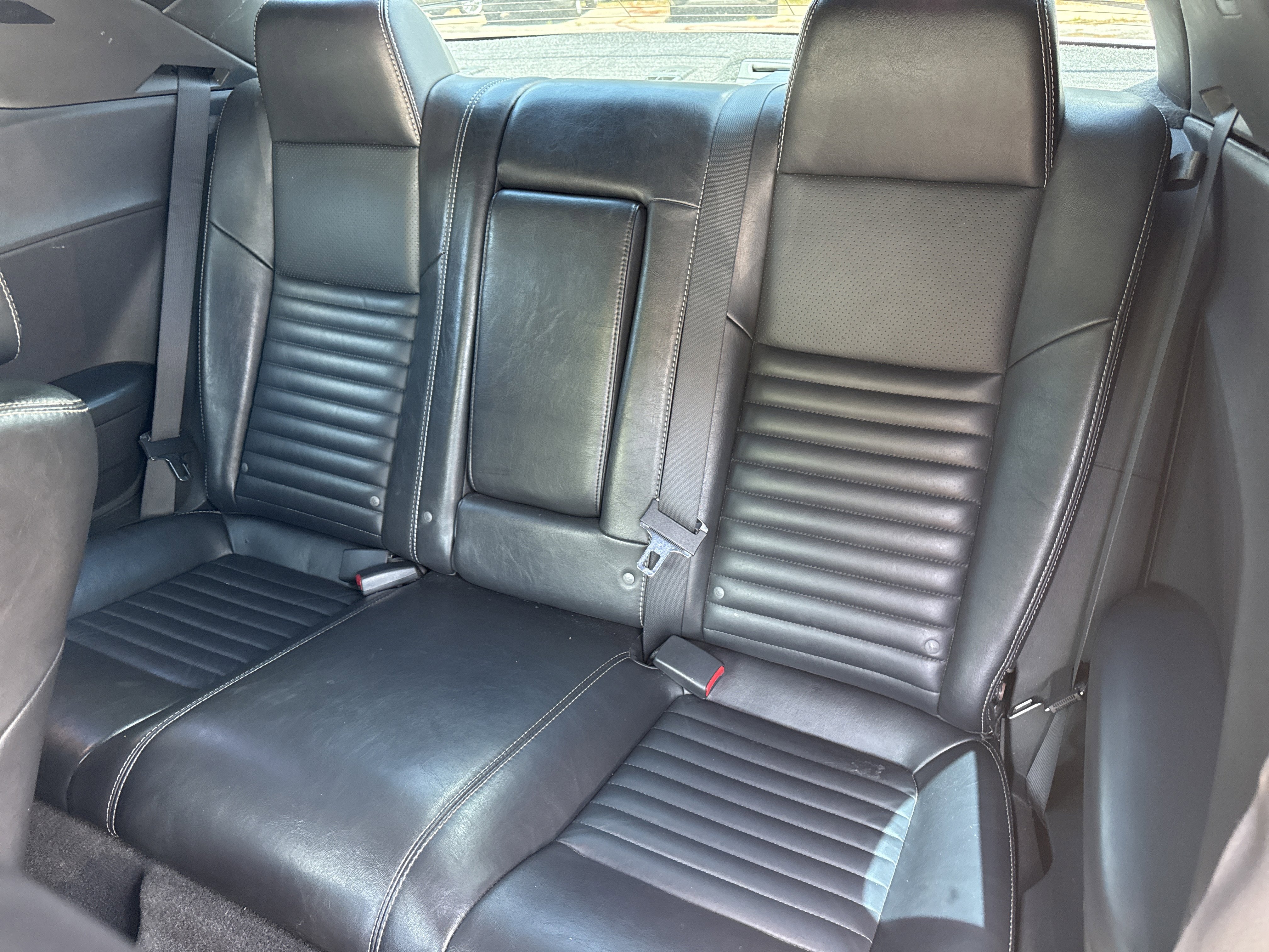 Used 2010 Dodge Challenger R/T RWD image 10