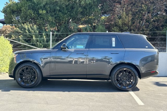 New 2026 Land Rover Range Rover SE AWD/4WD image 2