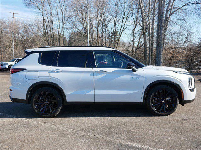 Used 2025 Mitsubishi Outlander SEL Black Edition image 8
