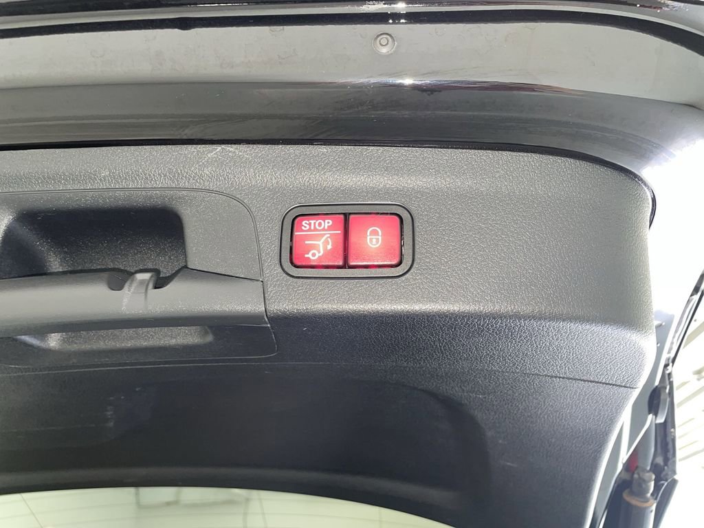 Used 2021 Mercedes-Benz GLE 350 4MATIC image 17