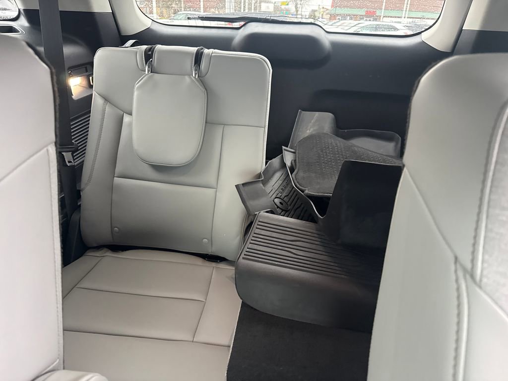 Used 2025 Ford Explorer Active w/ Active Comfort Package image 31