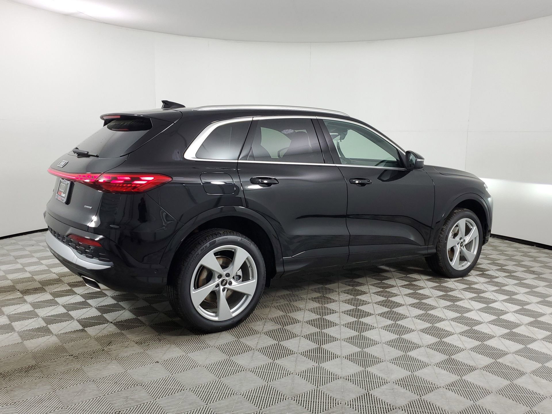 New 2025 Audi Q5 Premium Plus image 11