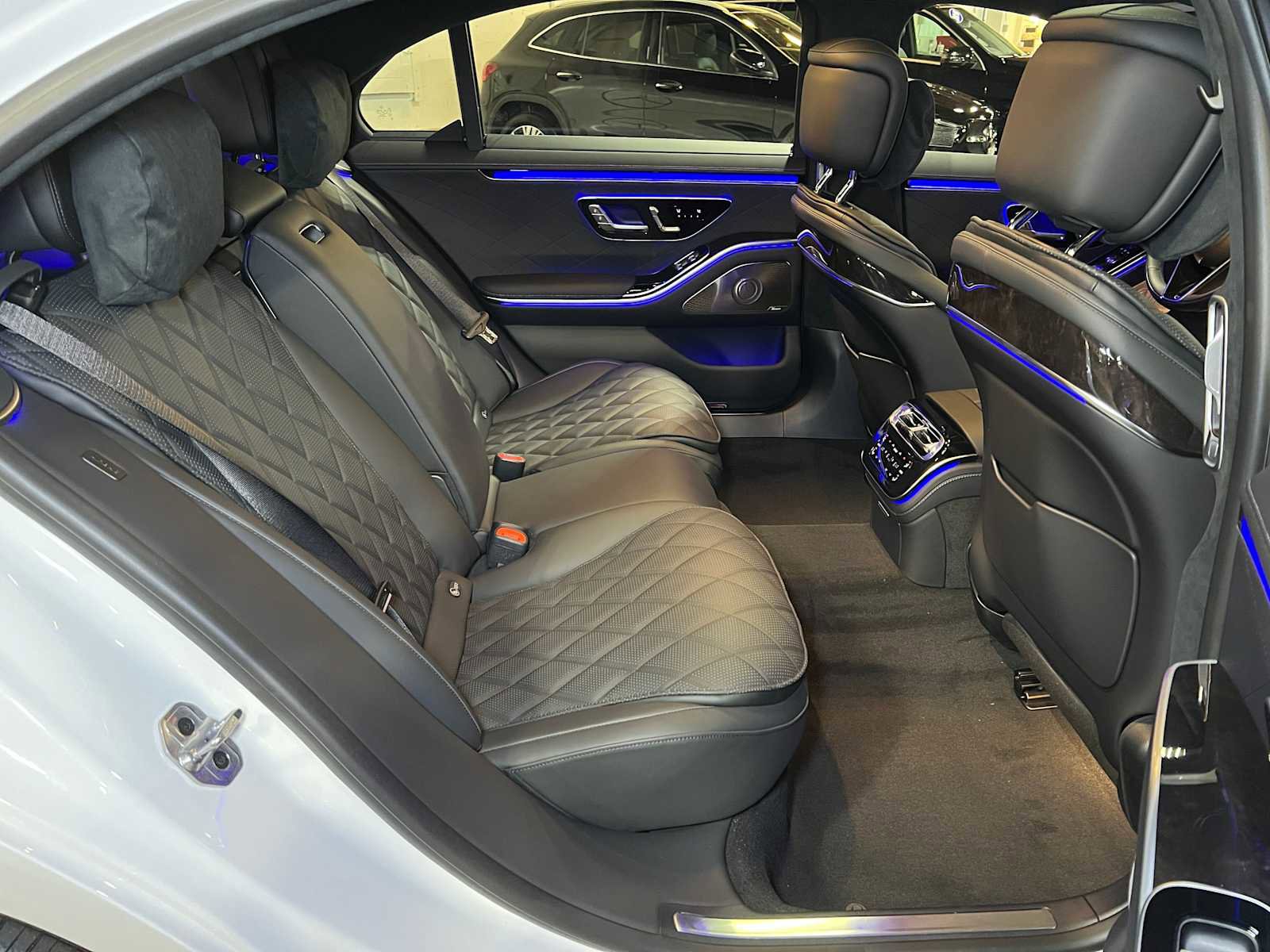 New 2025 Mercedes-Benz S 580 4MATIC Sedan image 14