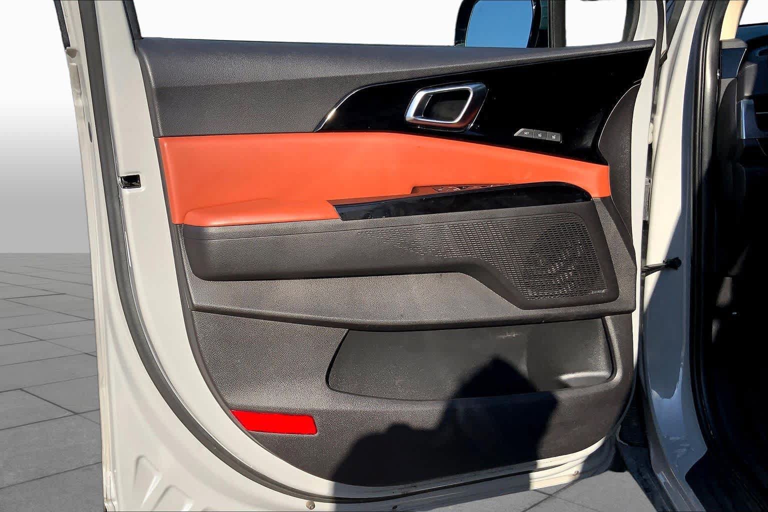 Used 2024 Kia Carnival SX Prestige FWD image 20