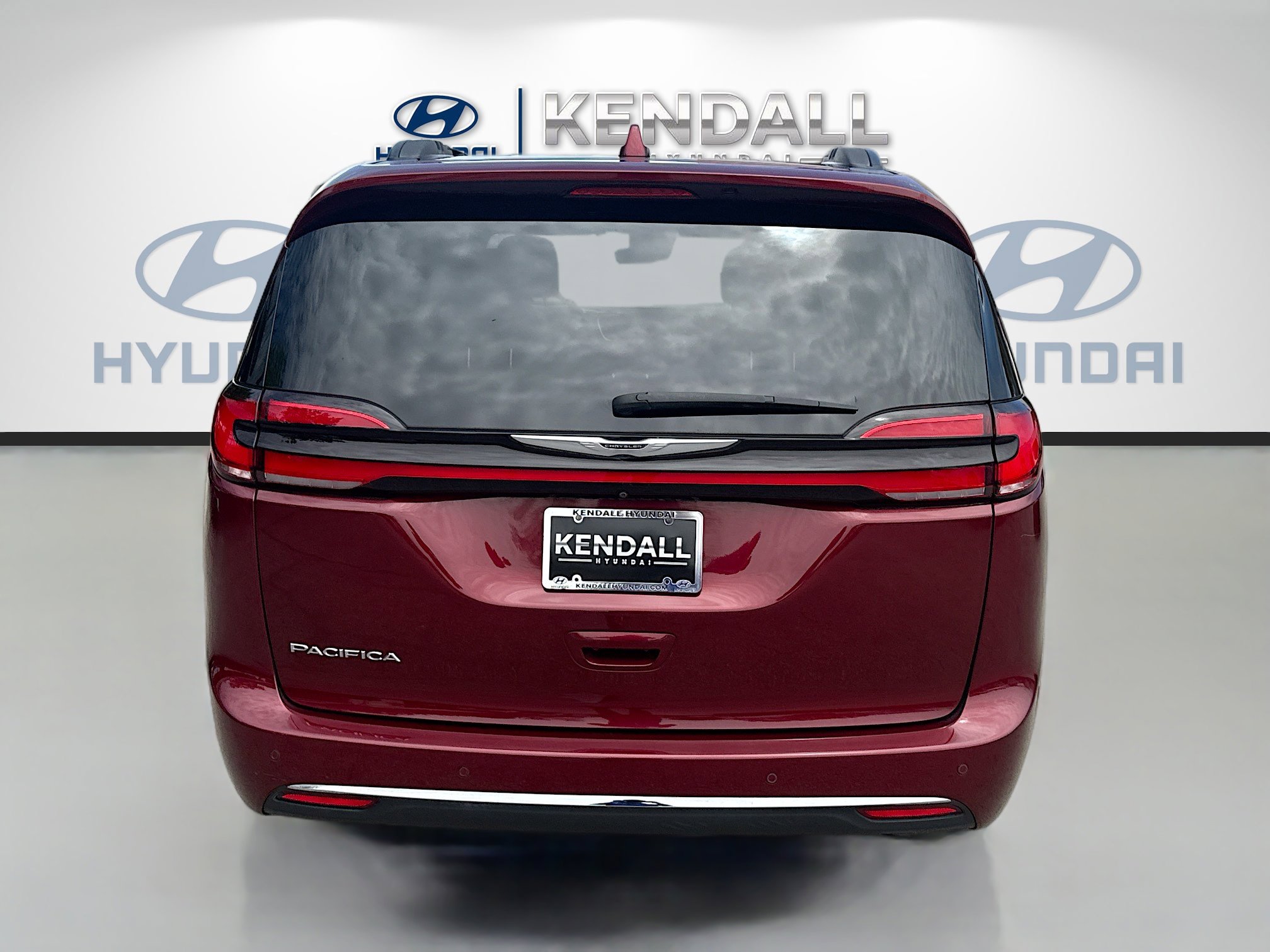 Used 2021 Chrysler Pacifica Touring w/ Cold Weather Group image 5