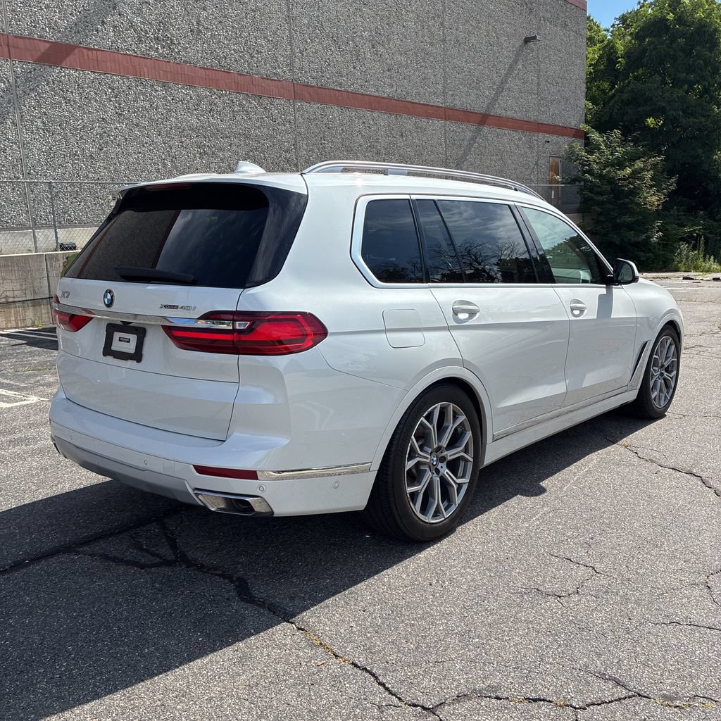 Used 2021 BMW X7 xDrive40i w/ Premium Package AWD/4WD image 5