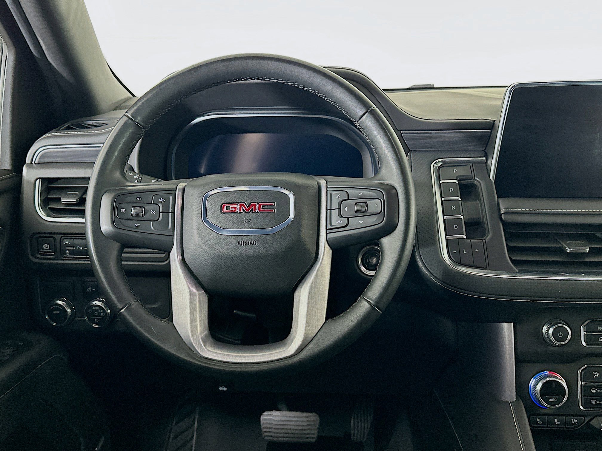 Used 2024 GMC Yukon SLT image 18