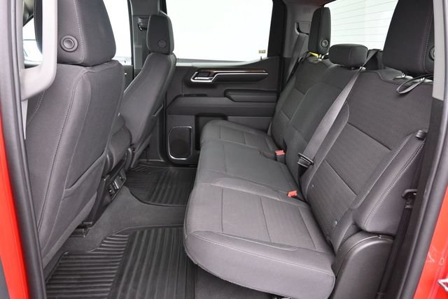 Used 2025 Chevrolet Silverado 1500 LT AWD/4WD image 25