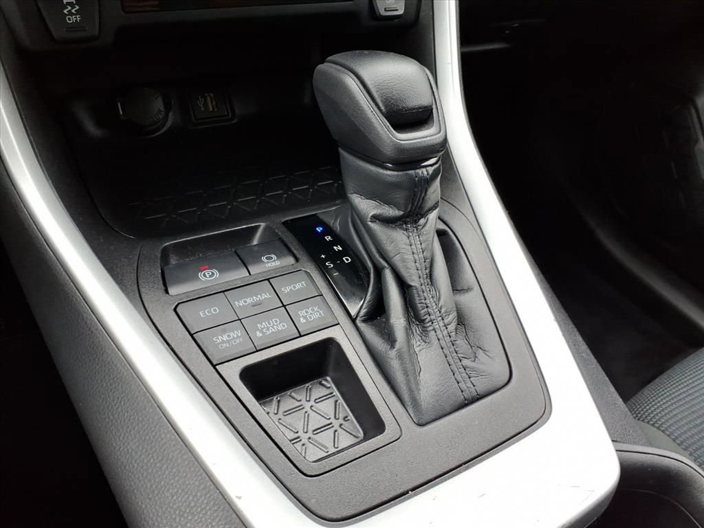 Certified 2023 Toyota RAV4 LE image 18