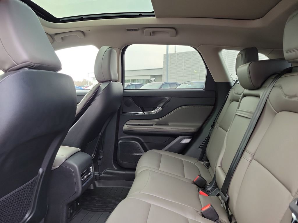 New 2026 Lincoln Corsair Premiere image 13