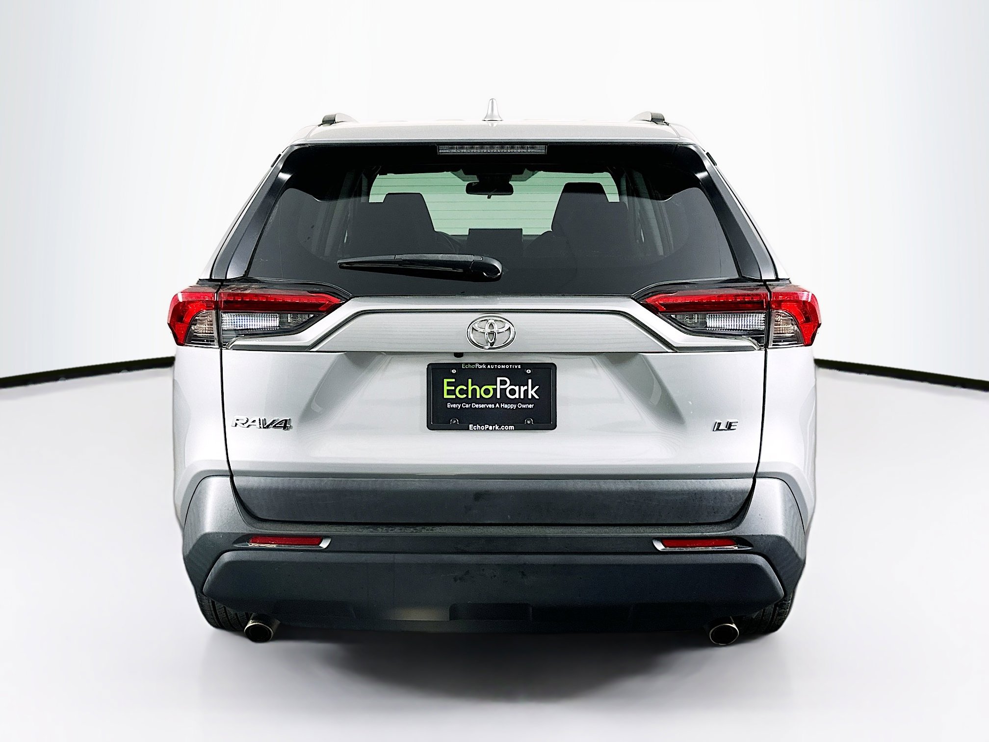 Used 2021 Toyota RAV4 LE FWD image 7