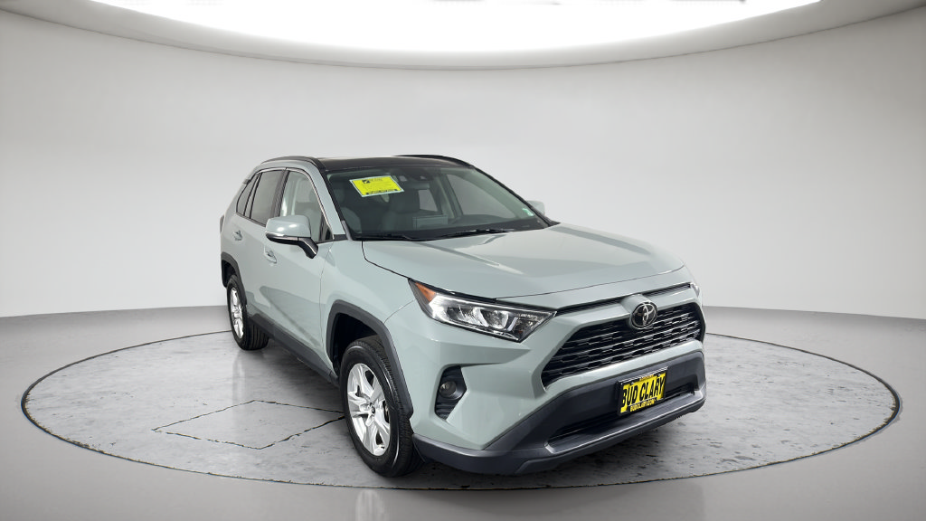 Used 2020 Toyota RAV4 XLE w/ Convenience Package FWD image 6