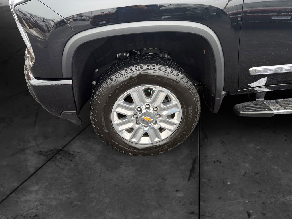 Used 2025 Chevrolet Silverado 2500 High Country w/ High Country Premium Package image 14
