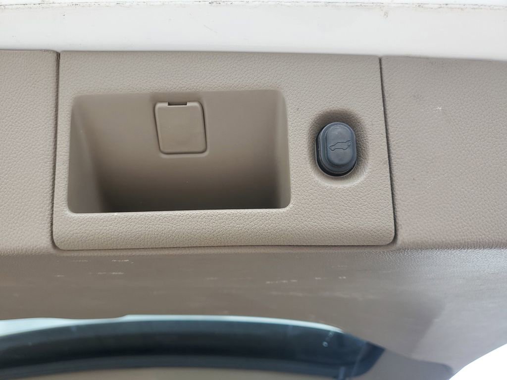 Used 2019 GMC Yukon XL SLT image 10