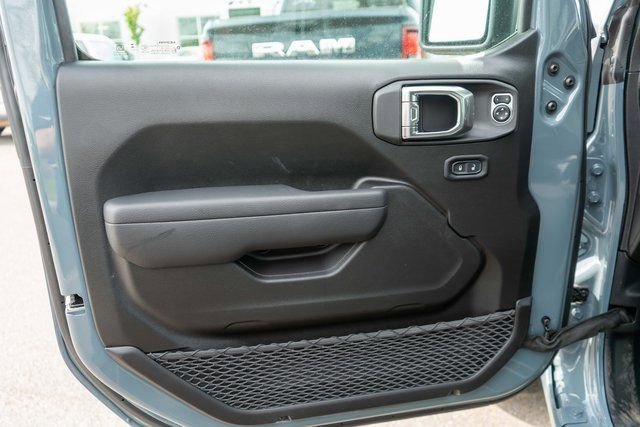 New 2026 Jeep Gladiator Sport AWD/4WD image 11