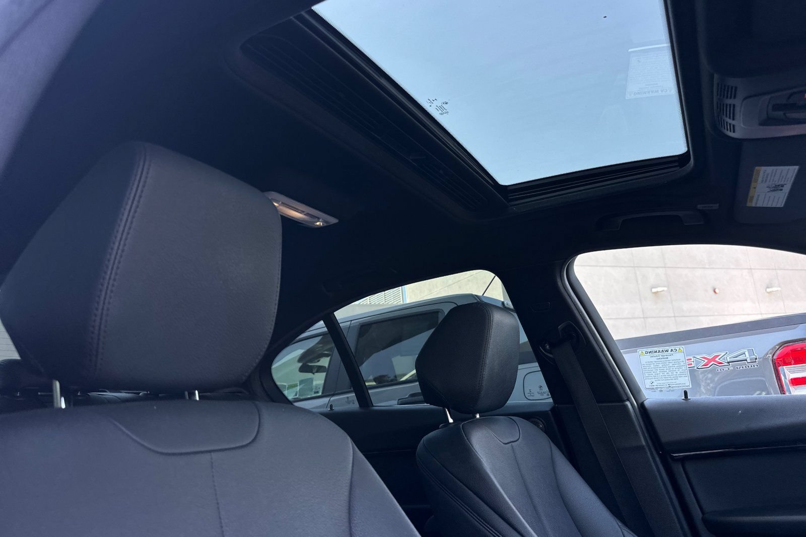 Used 2016 BMW 340i xDrive Sedan AWD/4WD image 15