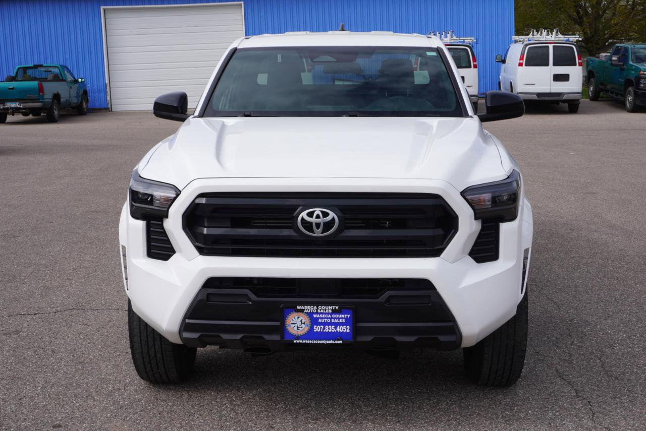 Used 2024 Toyota Tacoma SR RWD image 8