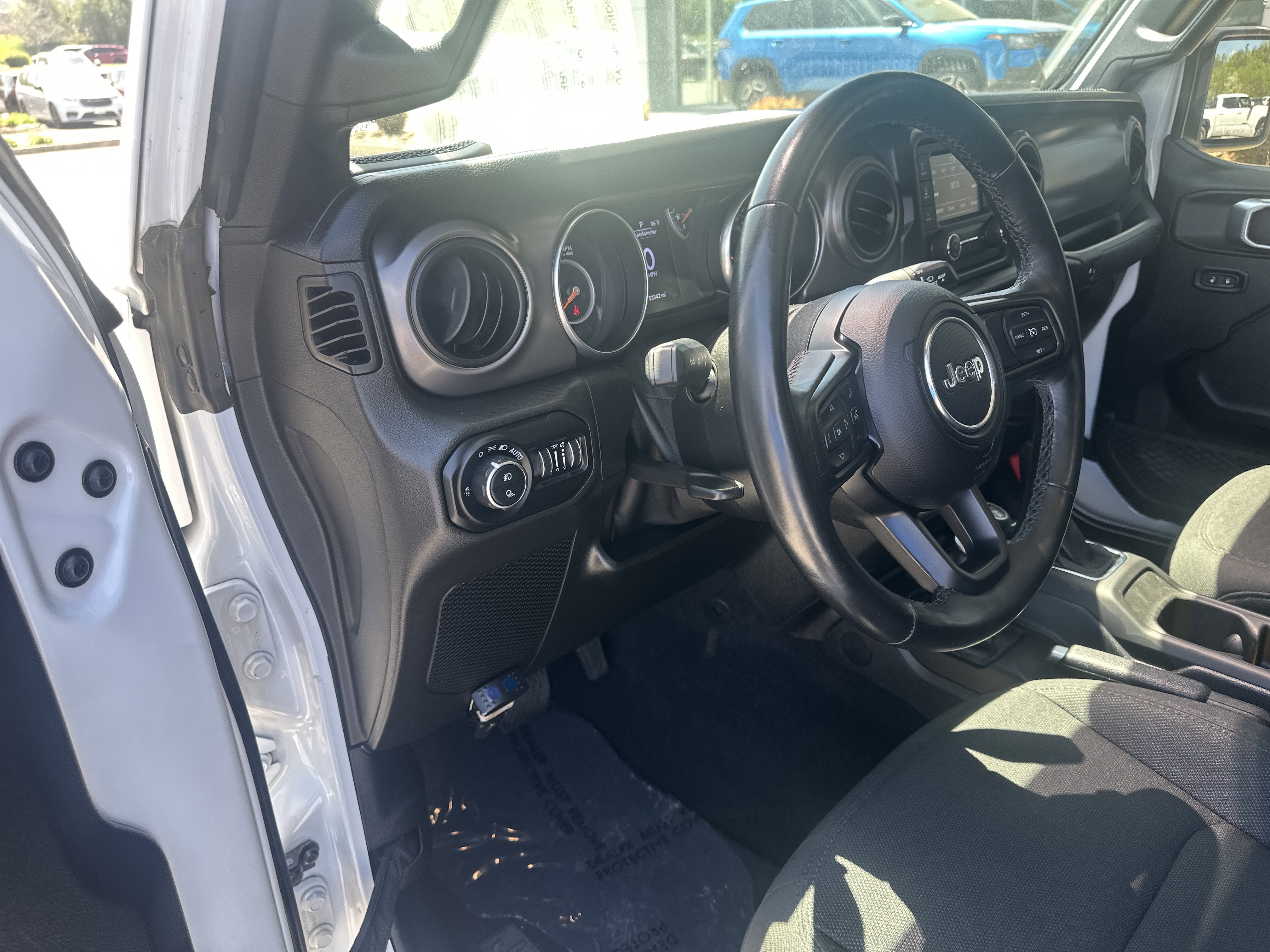 Used 2021 Jeep Gladiator Willys AWD/4WD image 16