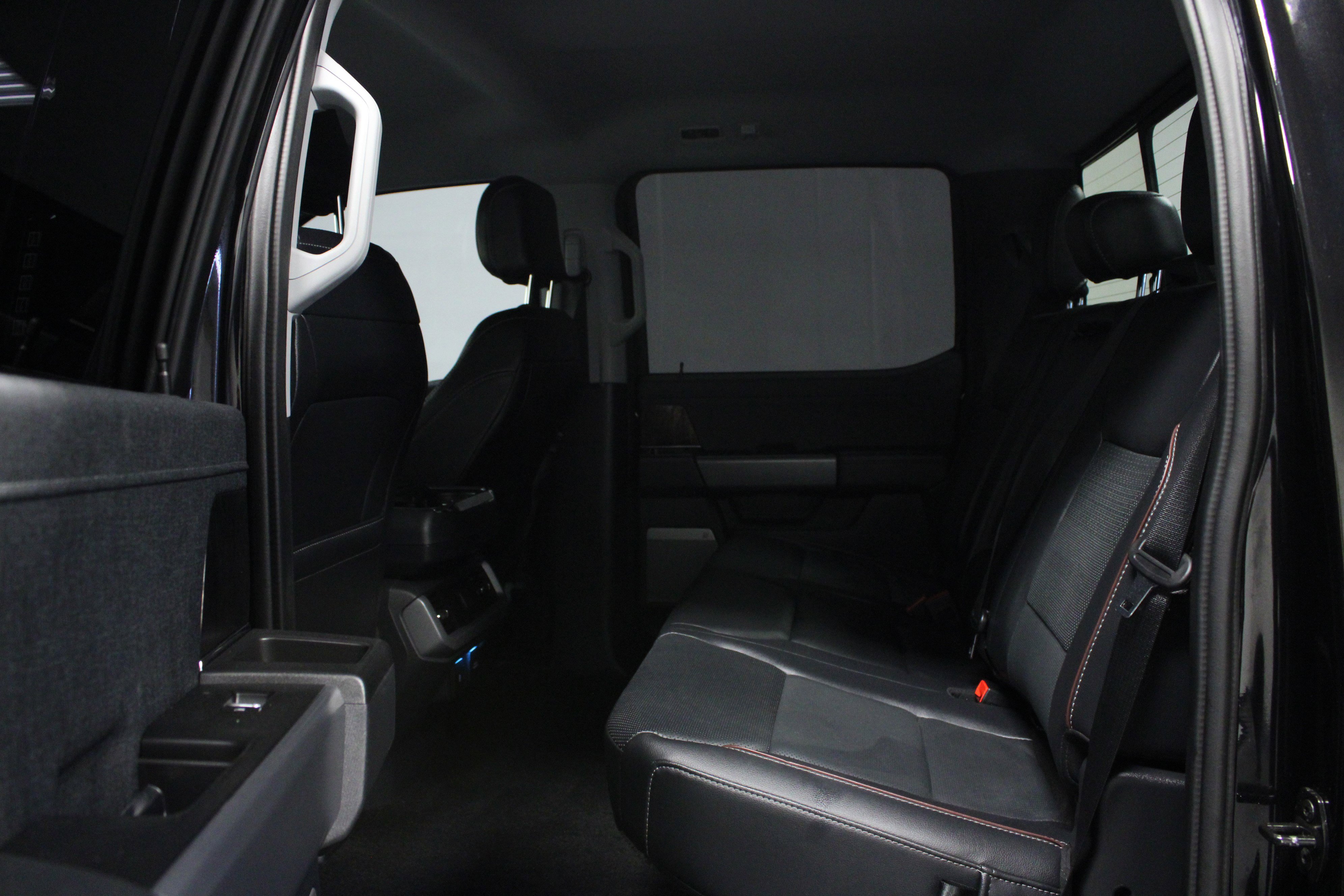 Used 2023 Ford F150 Lariat w/ Trailer Tow Package image 13