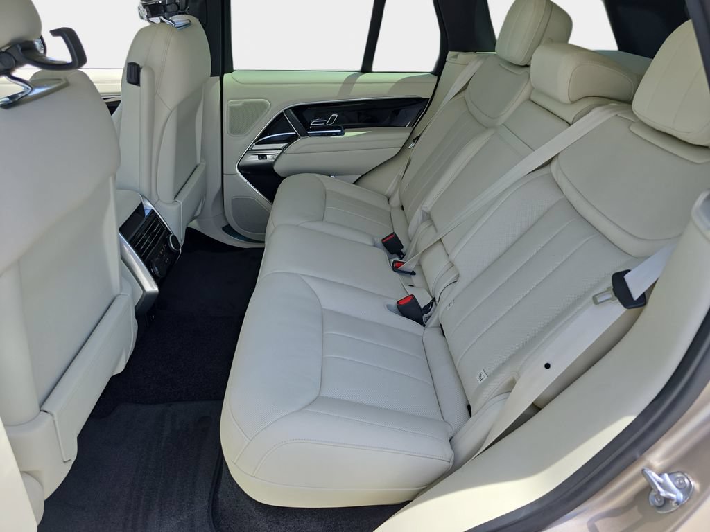 New 2026 Land Rover Range Rover SE AWD/4WD image 15