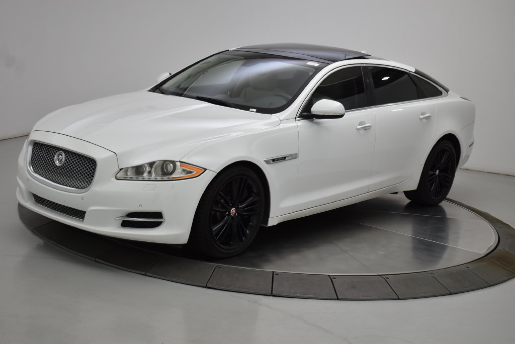 Used 2015 Jaguar XJ L Supercharged RWD image 17