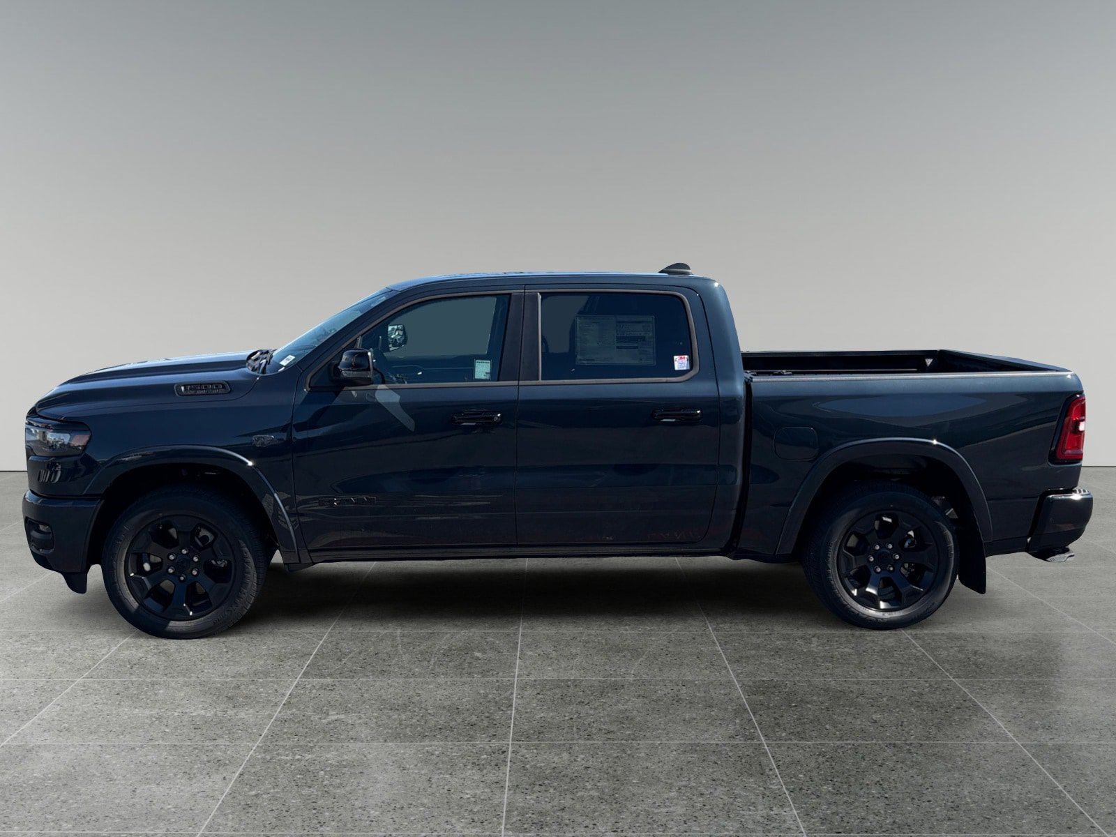New 2027 RAM 1500 4x4 Crew Cab image 2