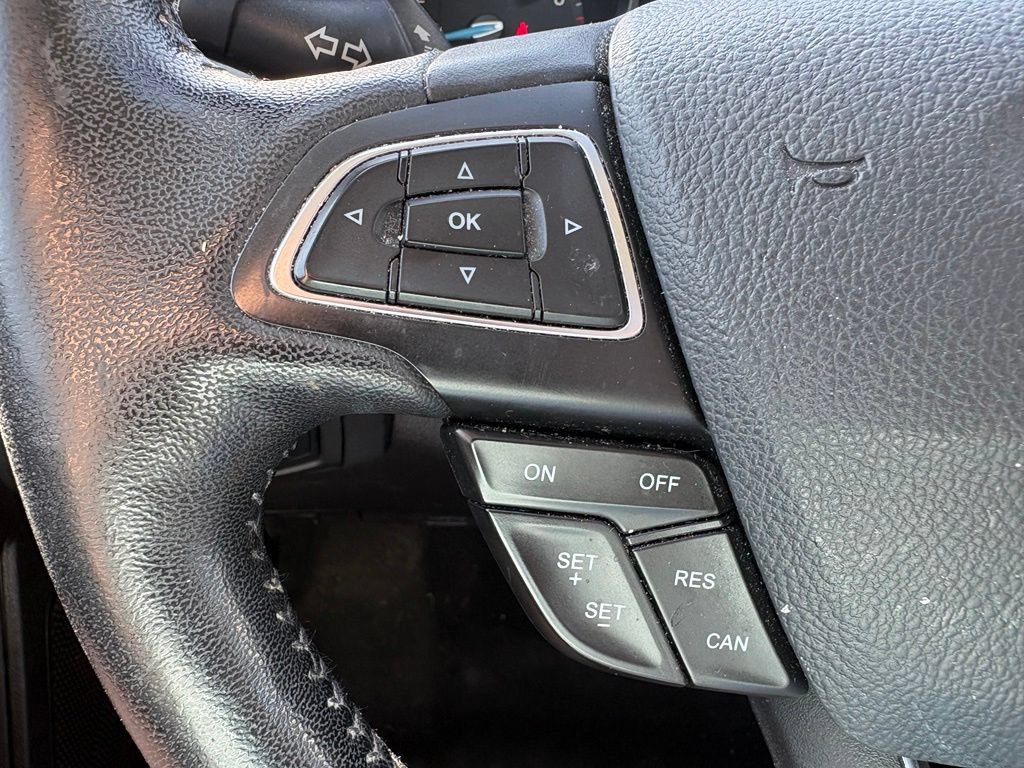 Used 2017 Ford Focus SEL w/ Cold Weather Package FWD image 15