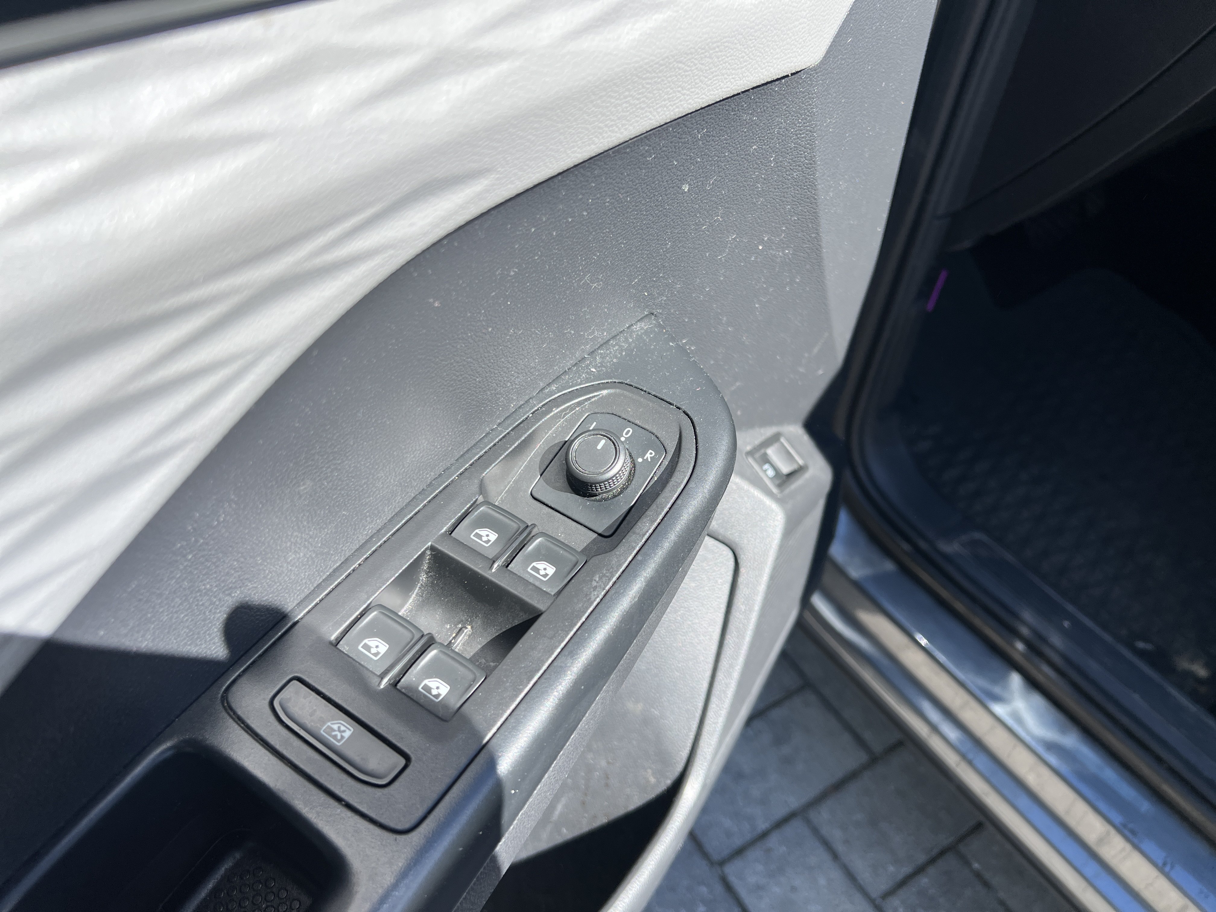 Used 2022 Volkswagen Taos S FWD image 12