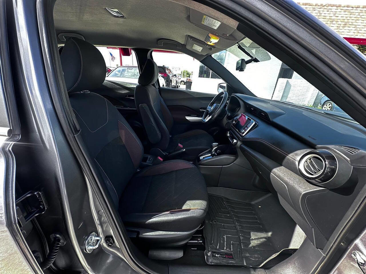 Used 2018 Nissan Kicks SR w/ Interior Electronics Package image 7