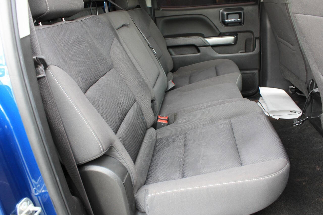 Used 2018 Chevrolet Silverado 1500 LT w/ All Star Edition RWD image 17