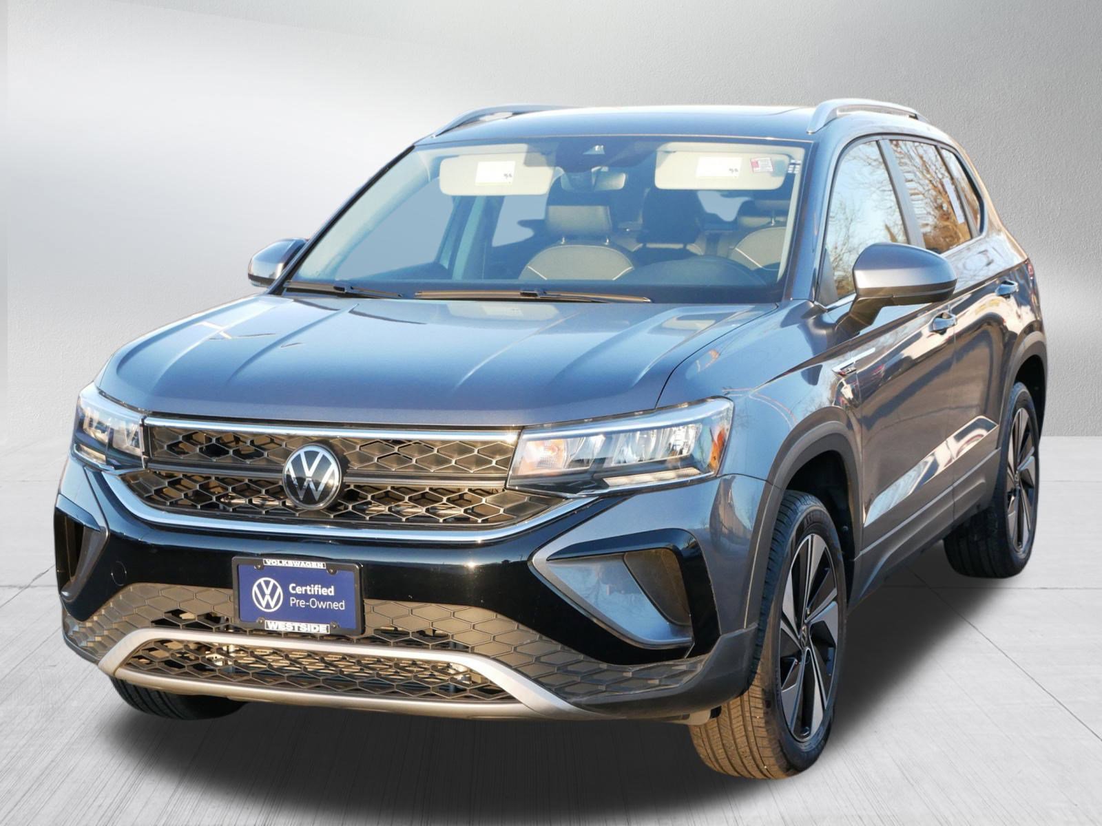 Certified 2024 Volkswagen Taos SE w/ Panoramic Sunroof Package image 2