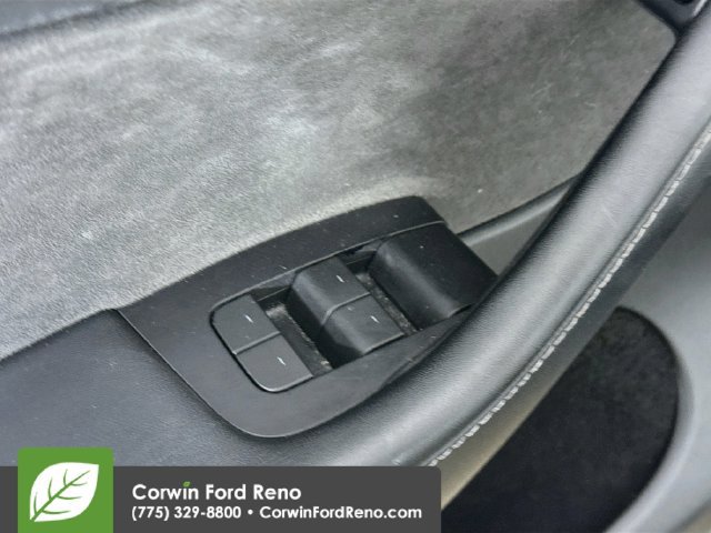 Used 2022 Tesla Model Y Performance AWD/4WD image 19