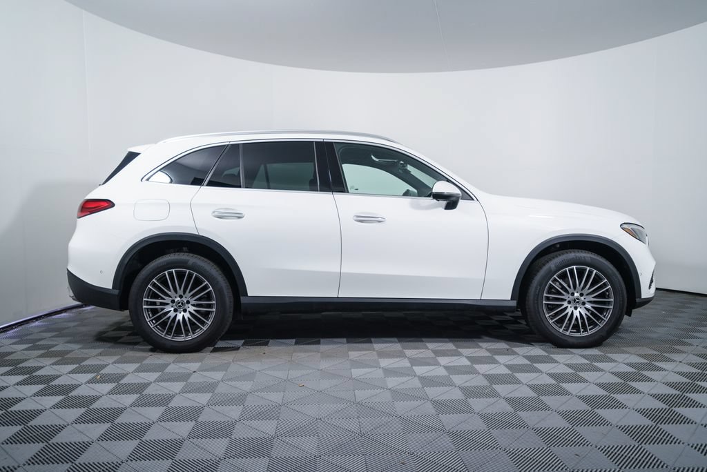 Certified 2025 Mercedes-Benz GLC 300 4MATIC image 8