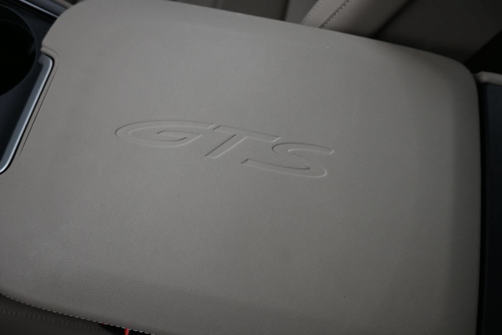 Certified 2026 Porsche Panamera GTS AWD/4WD image 26
