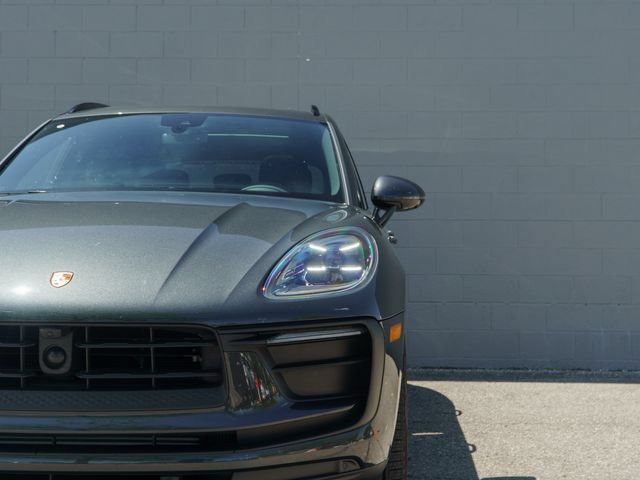 Certified 2026 Porsche Macan AWD/4WD image 11